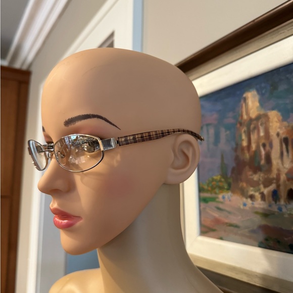 Oval silver-colored Burberry frames, never worn! - Picture 1 of 15